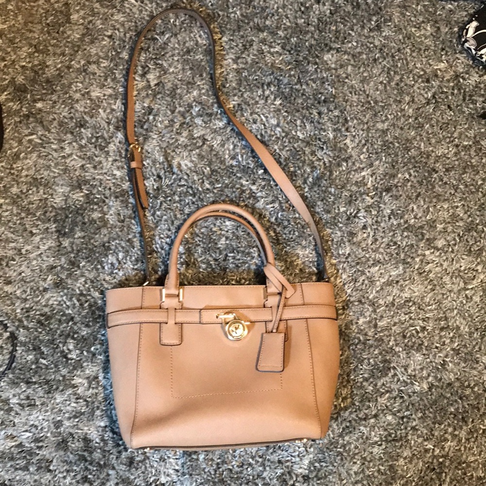 Micheal Kors purse